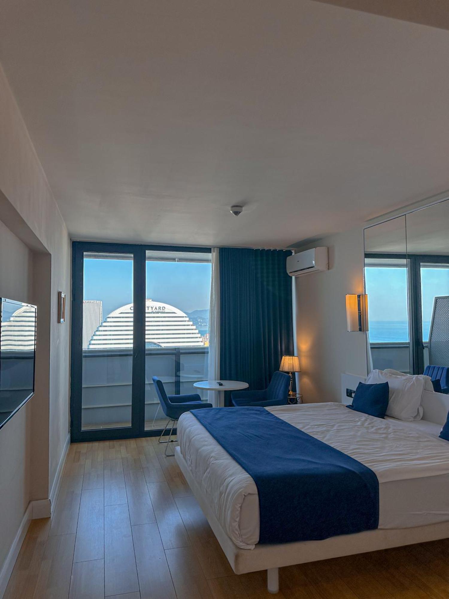 Отель Batumi Floor40 Экстерьер фото